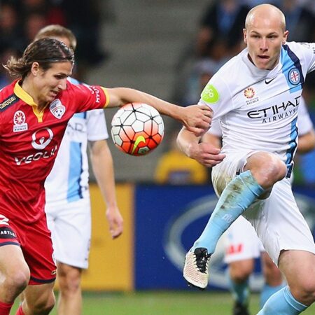 Soi kèo Adelaide vs Melbourne City lúc 15h35 ngày 21/11/2025